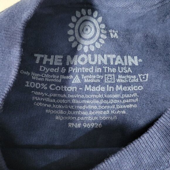 The Mountain Graphic T-Shirt Adult Medium Wolves American Flag Blue Tie Dye - Picture 8 of 9
